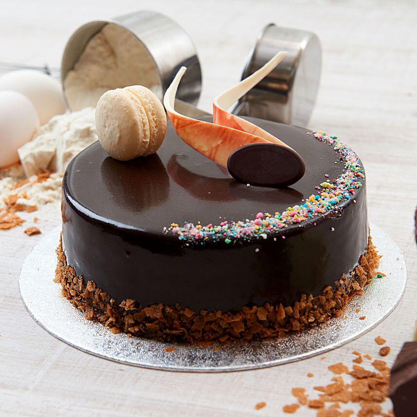 Chocolate Crunchy Cake: Send Cakes to Bahrain