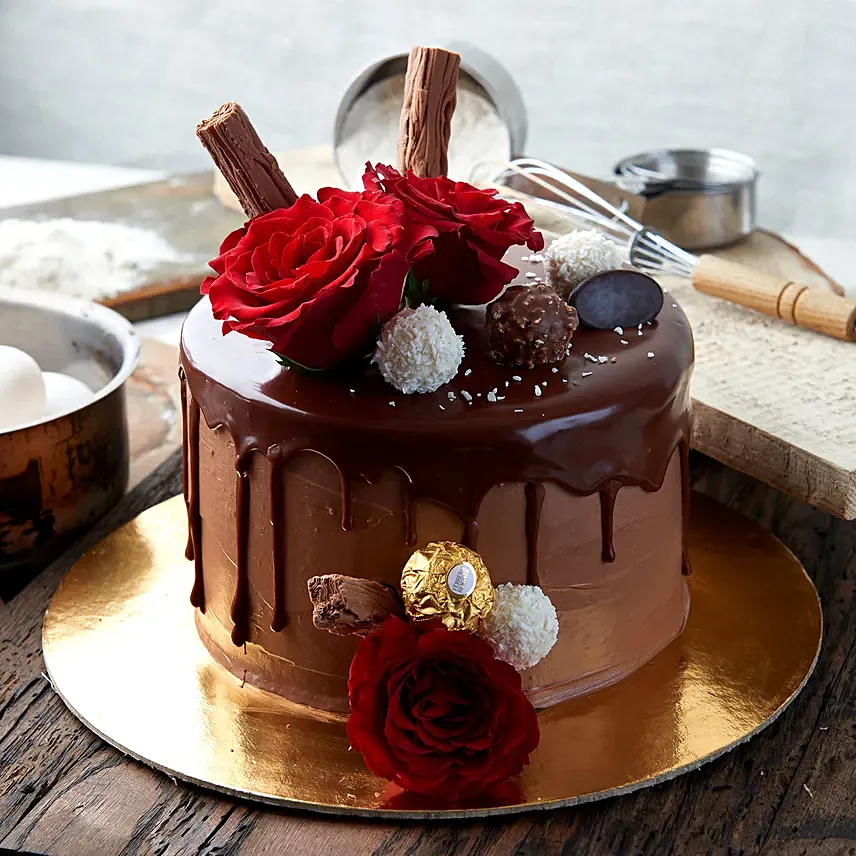 Ferrero Rocher Cake: Send Cakes to Bahrain