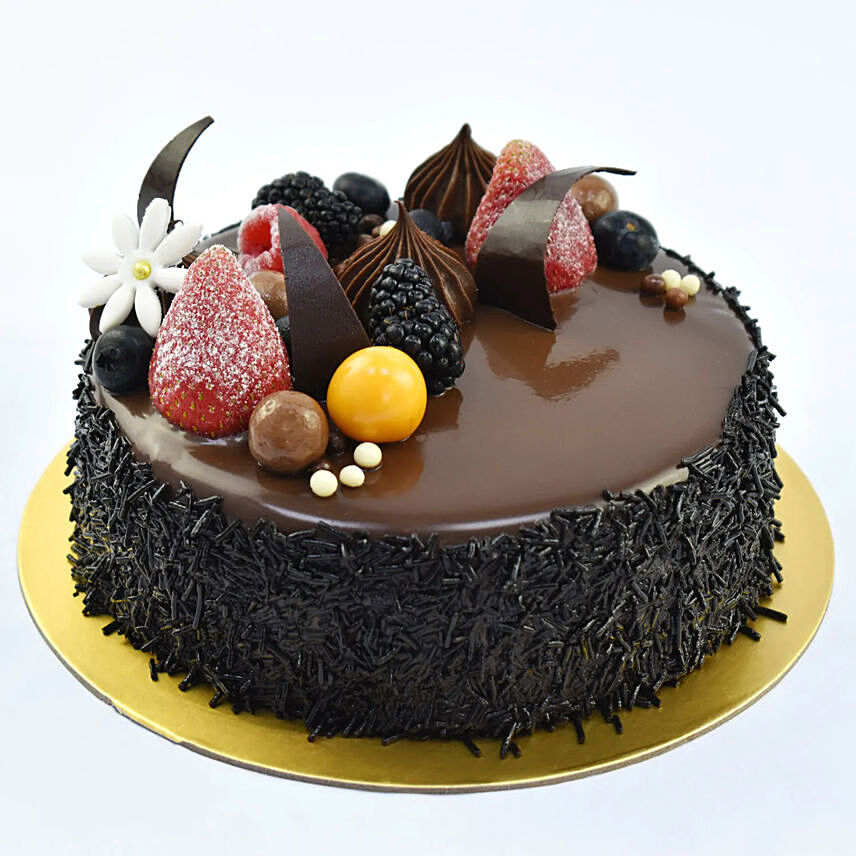Chocolate Forest Berries Cake: Cake Delivery in Bahrain