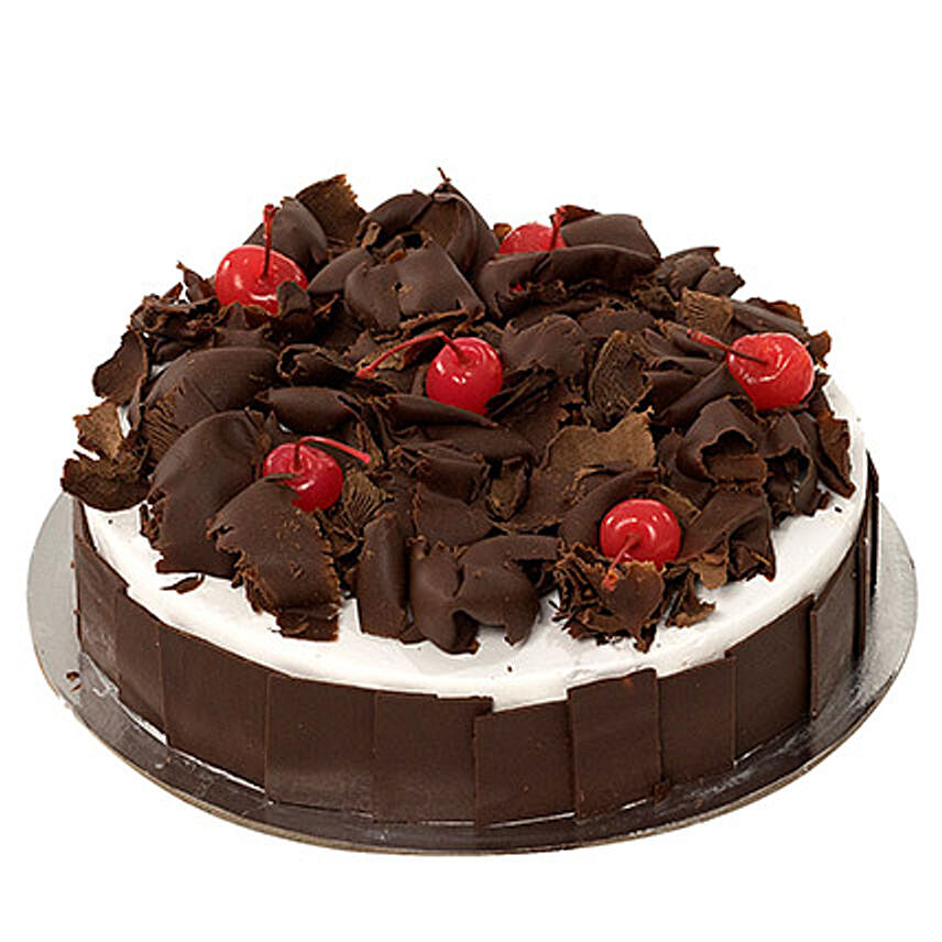 Delectable Black Forest Cake: 