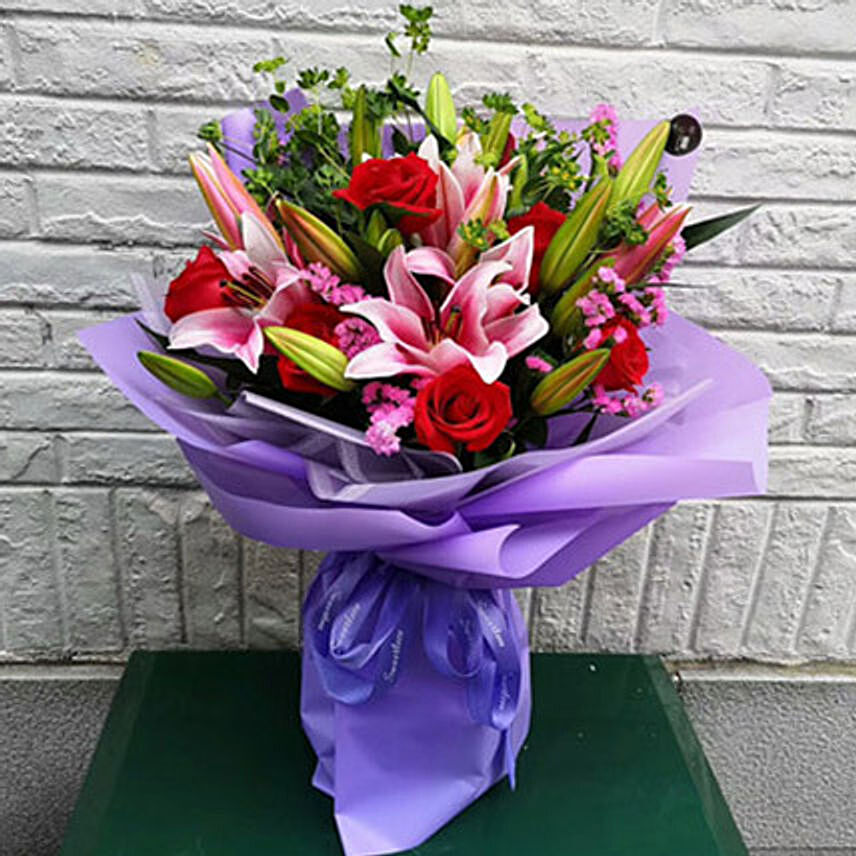 Dreamy Floral Bouquet: Gifts To China