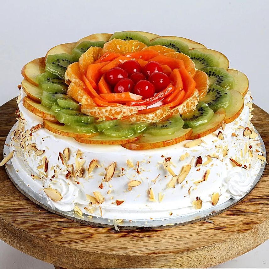 Creamy Vanilla Fruit Cake: Cake Delivery to India