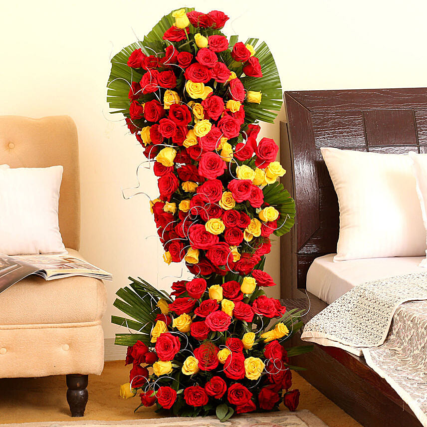 100 Red Yellow Roses Premium Arrangement: Flower Delivery to India