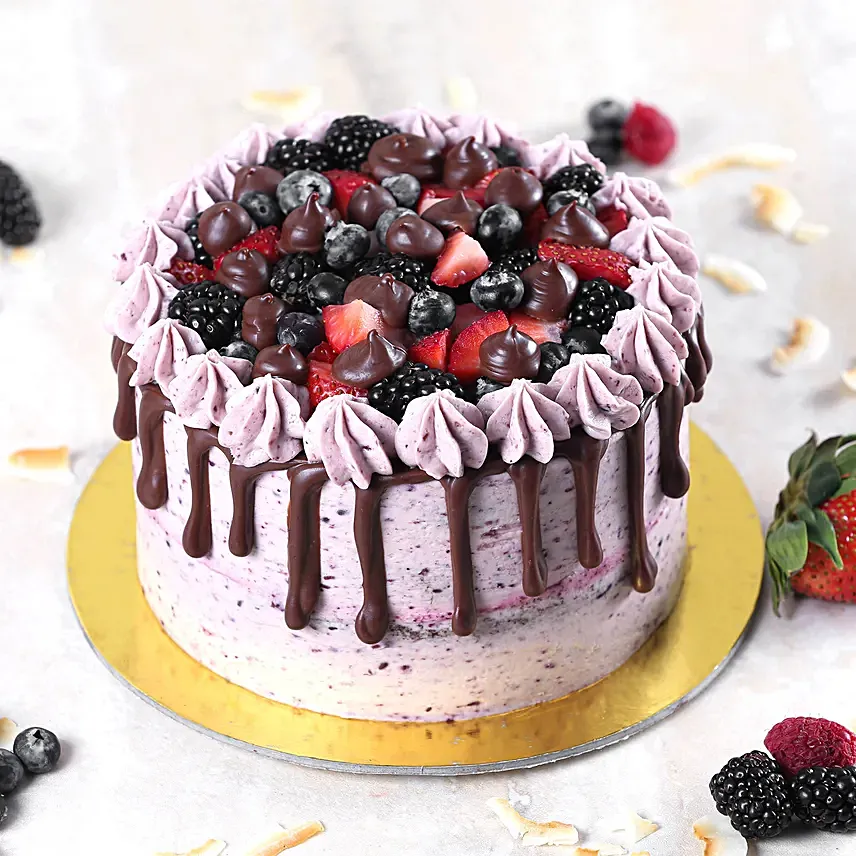 Delicious Chocolate Berry Cake Half Kg: Fathers Day Gifts to Kuwait