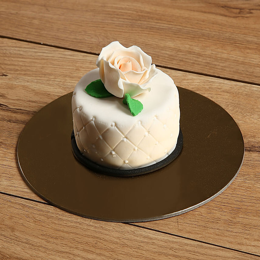Designer Flavored Mono Cake: Gift Ideas for Girls