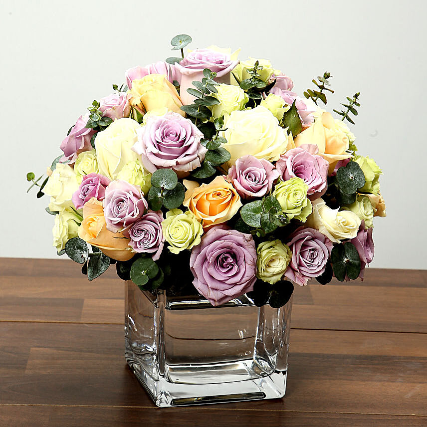 Mixed Rose Arrangement In Glass Vase: Flowers for Friendship Day