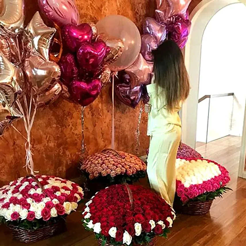 5 سلال ورد كبيرة جميلة مع 20 بالونة مختلفة الأشكال: تنسيق سلة