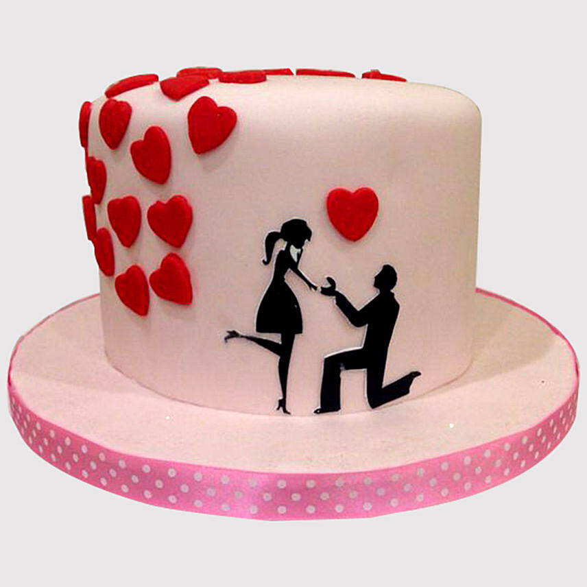 Couple In Love Fondant Cake: Wedding Cake