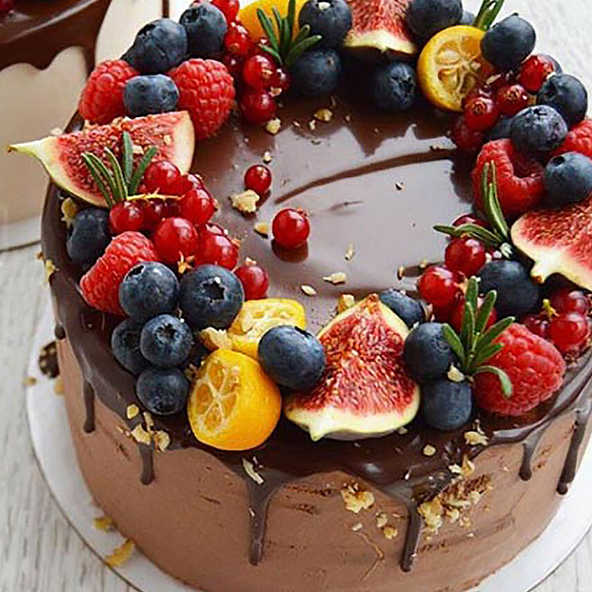 Fruity Choco Cake: 