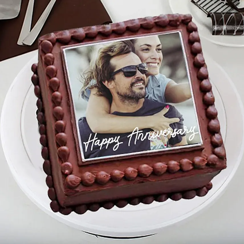Enticing Love Photo Cake: wedding anniversary cake with photo