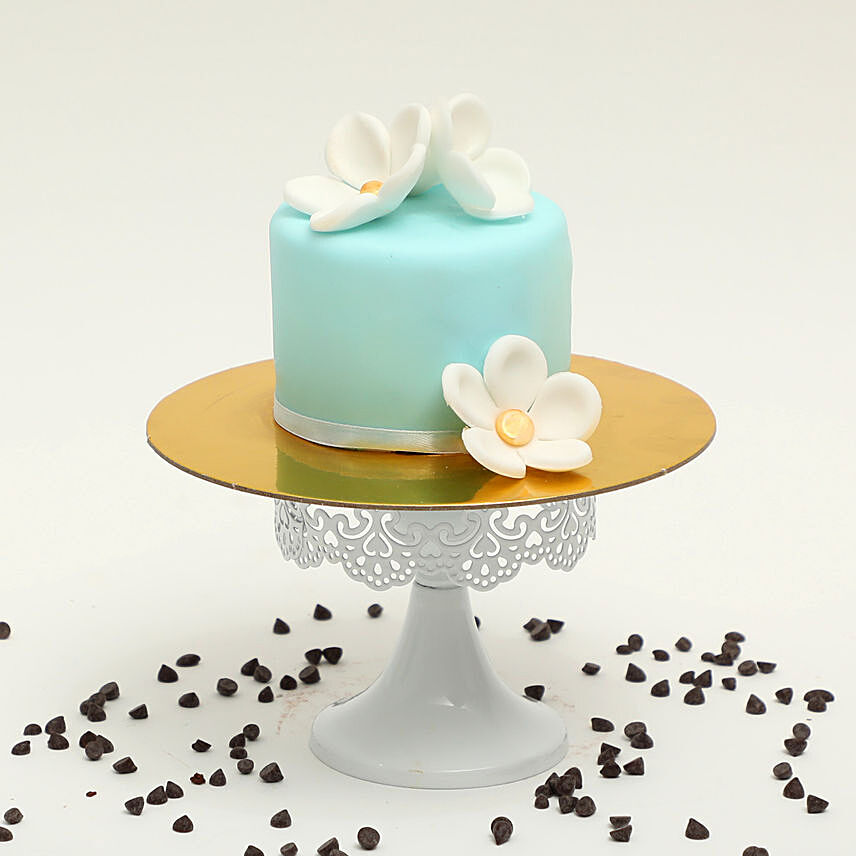 Fondant Icing Chocolate Mono Cake: Cakes for New Born