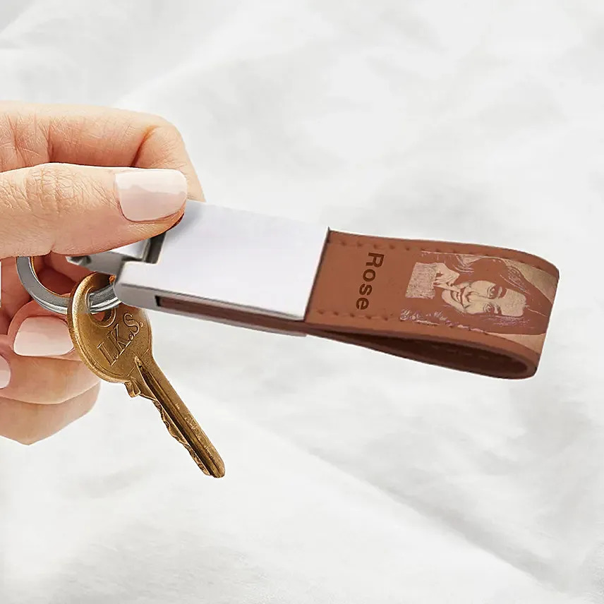 Engraved Photo Leather Keychain: Engraved Gifts in Dubai