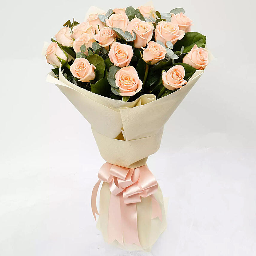 Peach Love 20 Roses Bouquet: Birthday Flowers to Sharjah