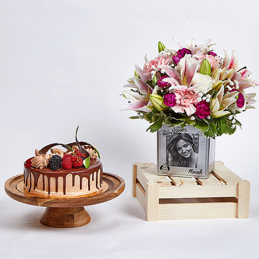 Personalised Birthday Flowers Vase n Cake: Red Velvet Cake Dubai