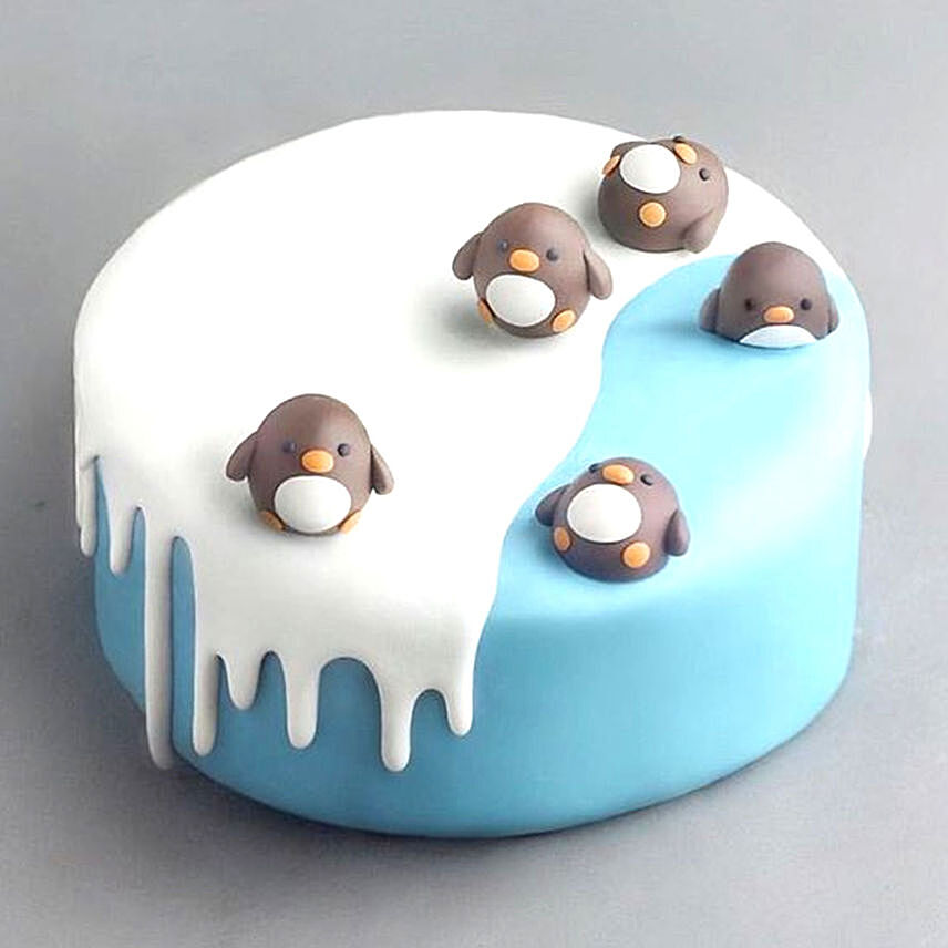 Cute Penguins Designer Cake: 3D Cakes