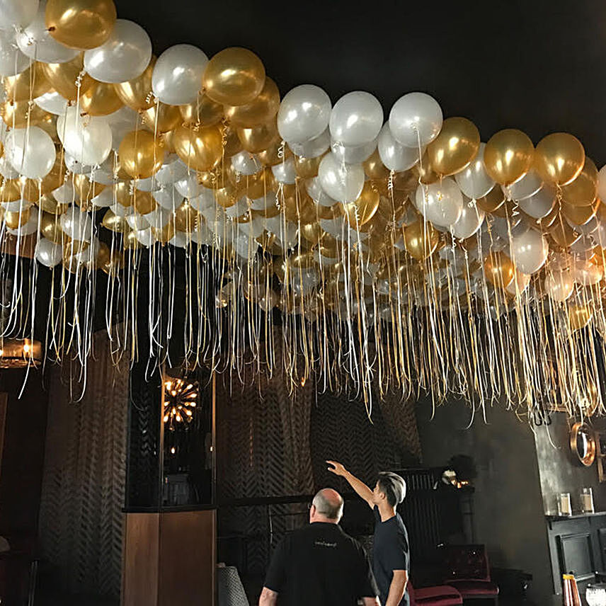 200 White and Gold Chrome Balloons: Balloon Decoration Dubai