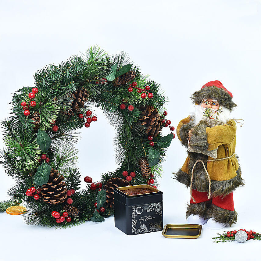 Santa With Plum Cake and Wreath: 