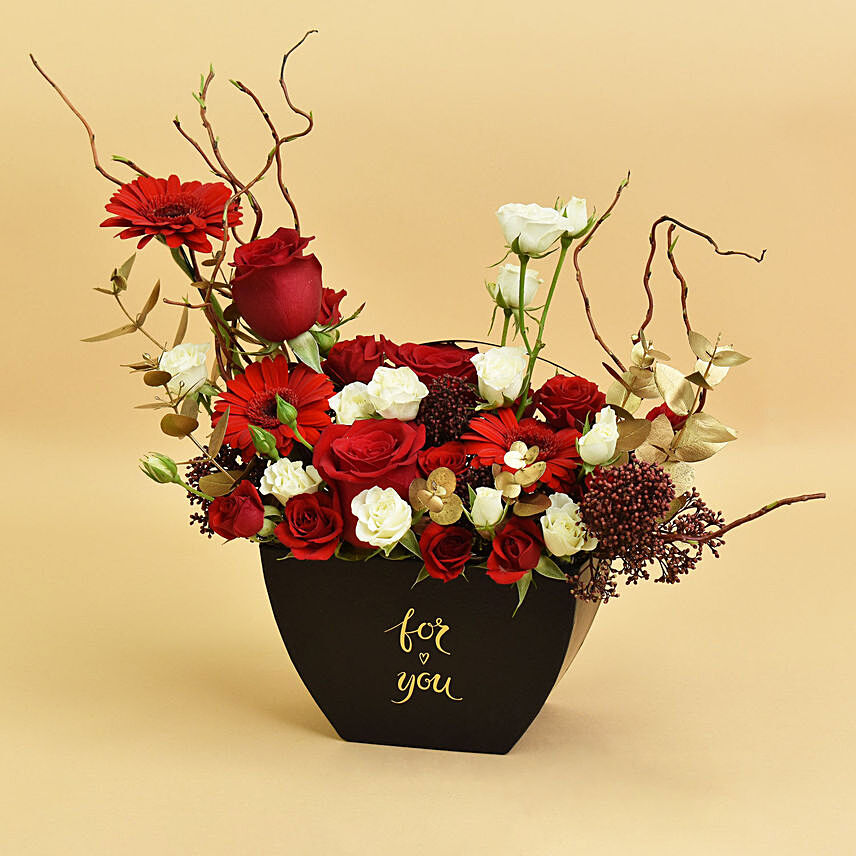 Mahal Kita: Send Valentines Day Flowers to Ajman