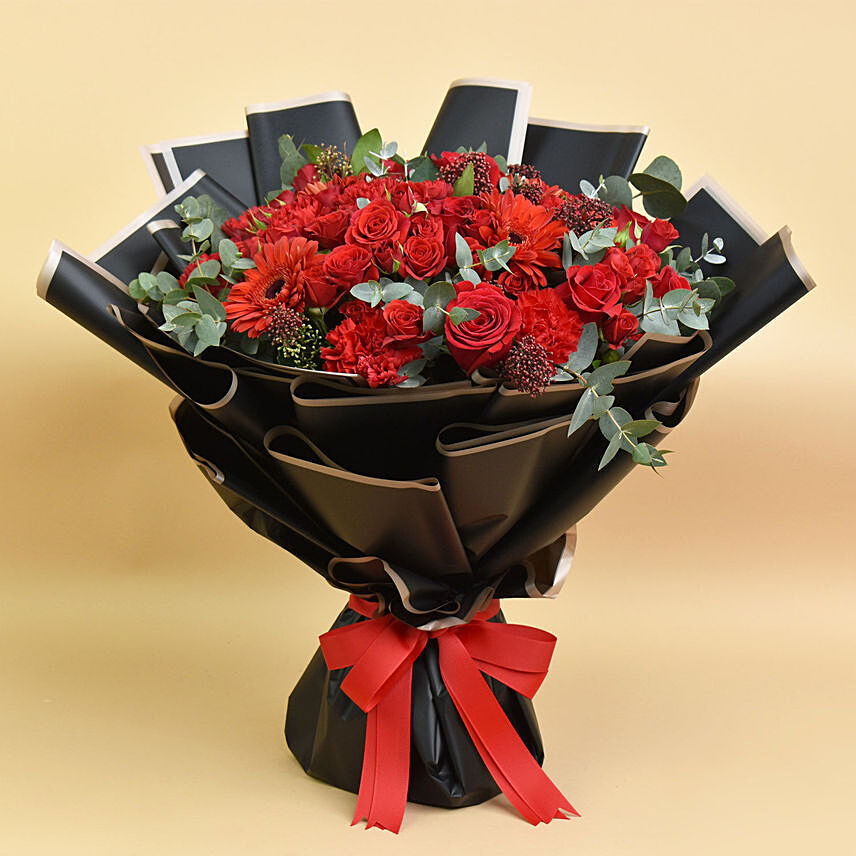 Joyful Red Bouquet: Valentine Flowers for Boyfriend