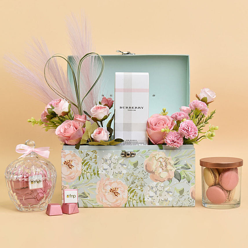 Fragrant Touch For her: Valentines Day Gift Hampers