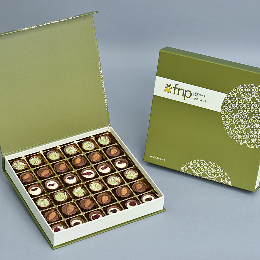 Flavoured Chocolate Cups Large Box: Ramadan Gifts to Dubai