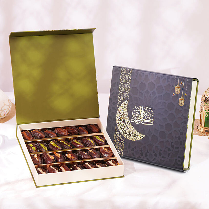 16 Assorted Filled Dates Box: 