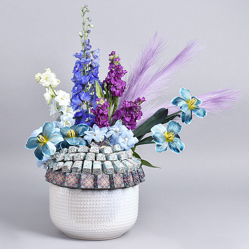 Sweet Cloud: Flowers and Chocolates for Mothers Day