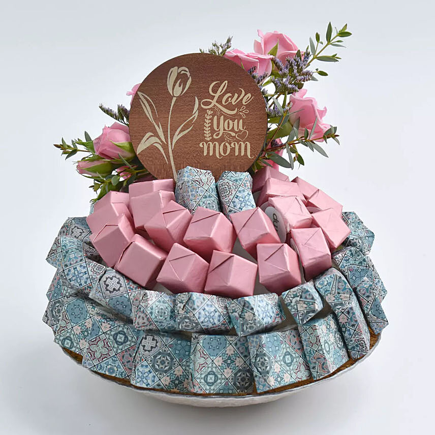 Love You Mom Chocolate Platter Special Platter: Mothers Day Gifts to Dubai