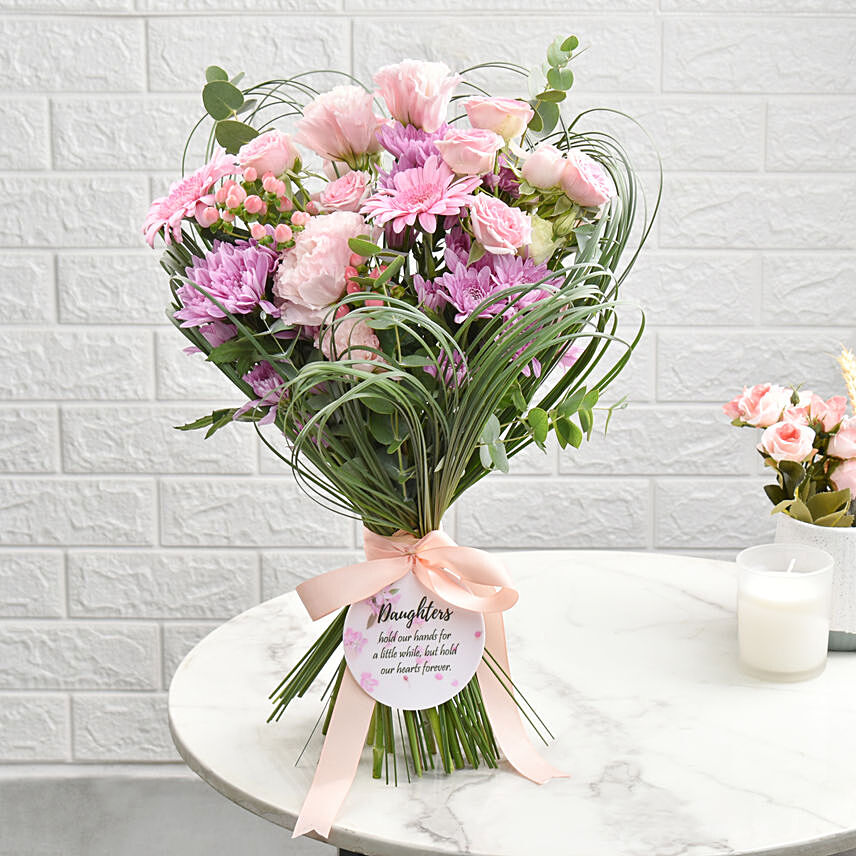 Daughters Love Flower Bouquet: Daughters Day Gifts
