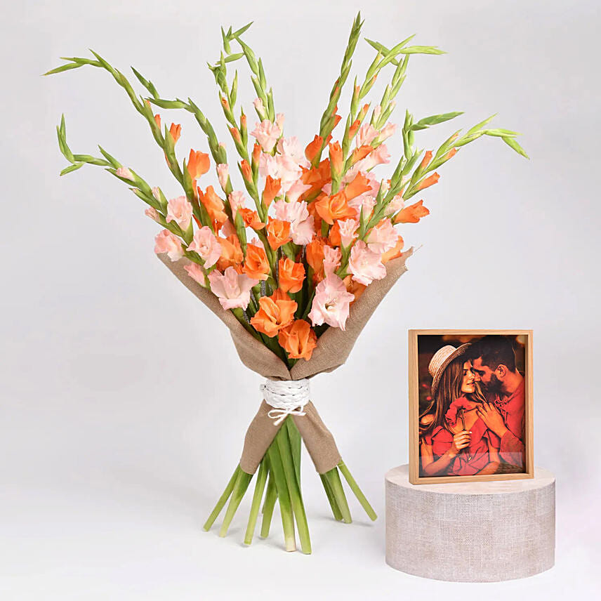 Gladiolus Flowers Bouquet With Photo Frame: Gifts for Leos
