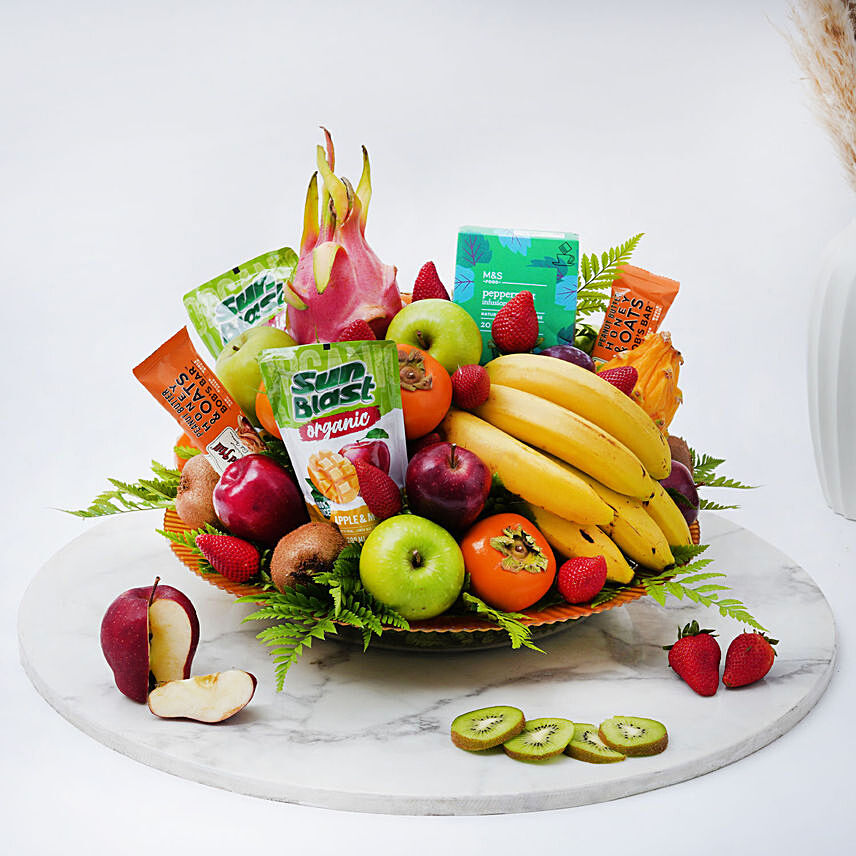 Healthy Fruit And Juice Platter: Fruits Arrangement