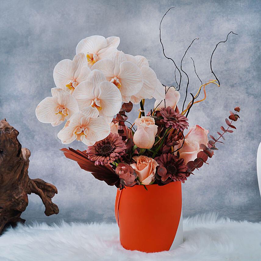 Crimson Flower Beauty: Luxury Flowers Dubai