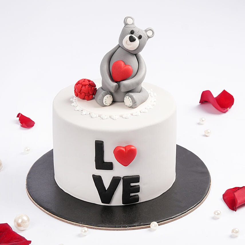 Love Teddy Cake: Heart Shape Cake