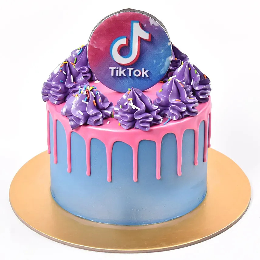 Famous Tik Tok Cake: 