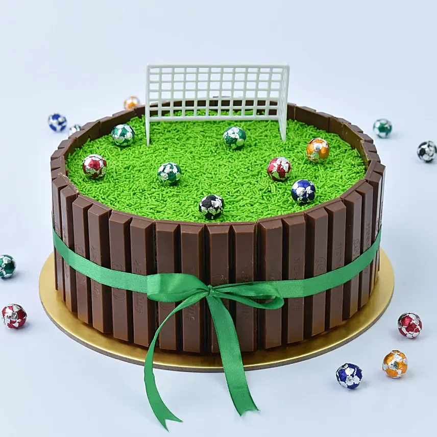 Football Field Designer Cake: Football Cake