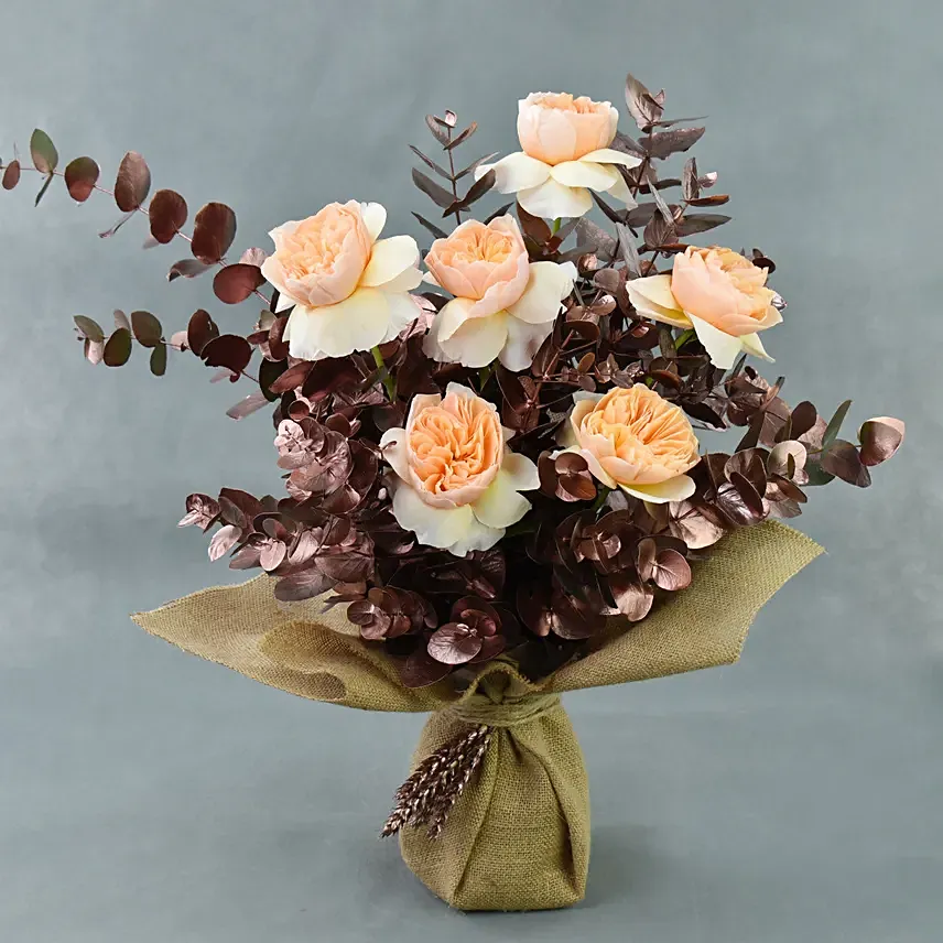 Garden Rose Splendour Bouquet: Flower Delivery Al Ain