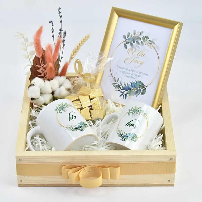 Gift Tray for Him and Her: Anniversary Hampers