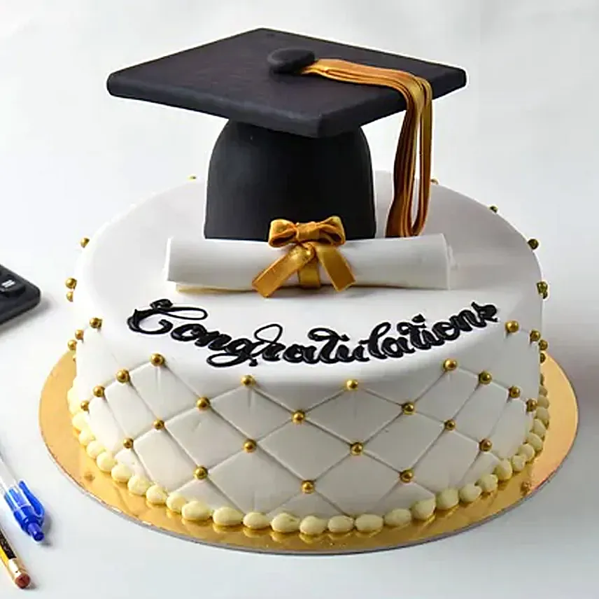 Graduation Special Cake 25 Portion: 
