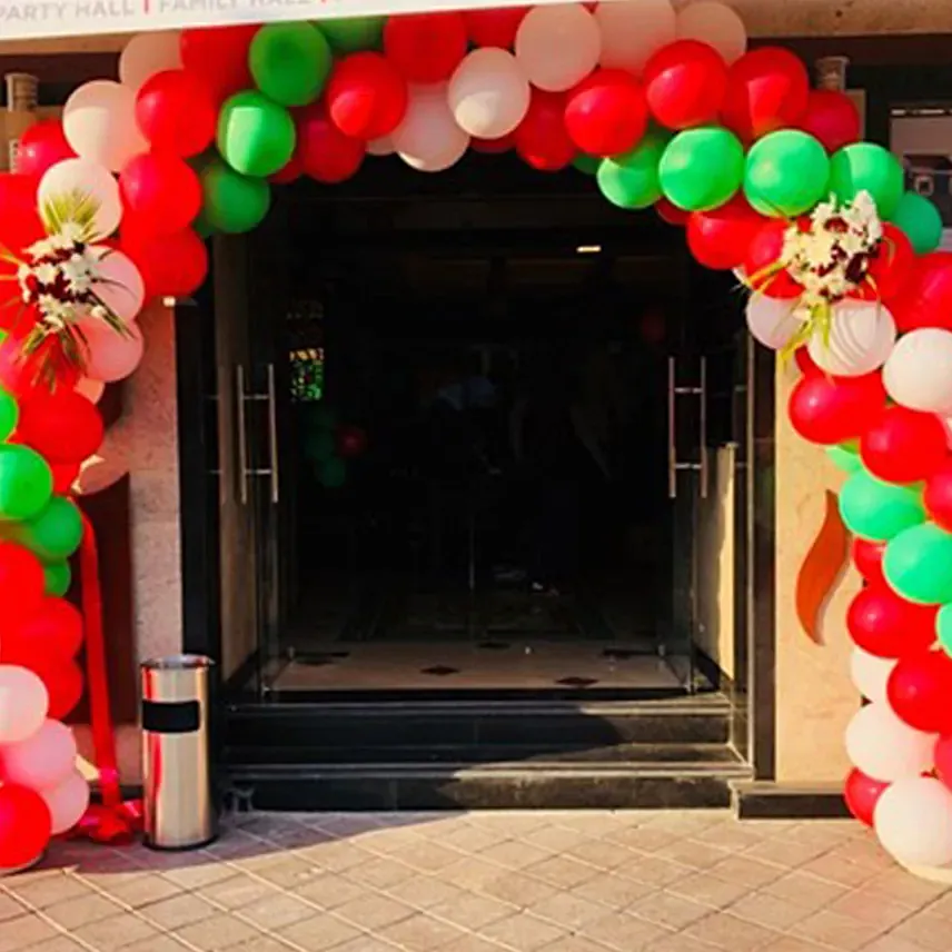 Grand Opening Balloon Arch: Experiential Gifts 