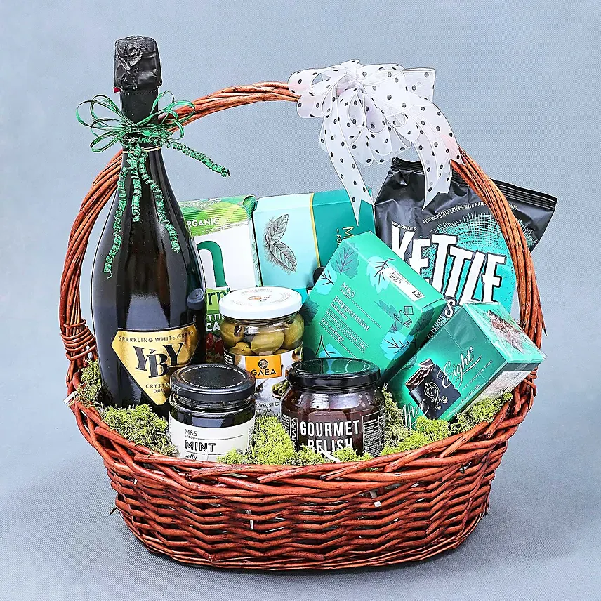 Greens and Healthy Gift Basket: Parents Day Gifts