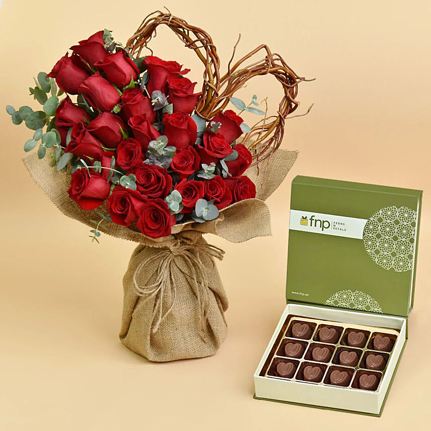 هدية باقة ورد أحمر أنيقة مع علبة شوكولاته: شوكولاته عيد الحب