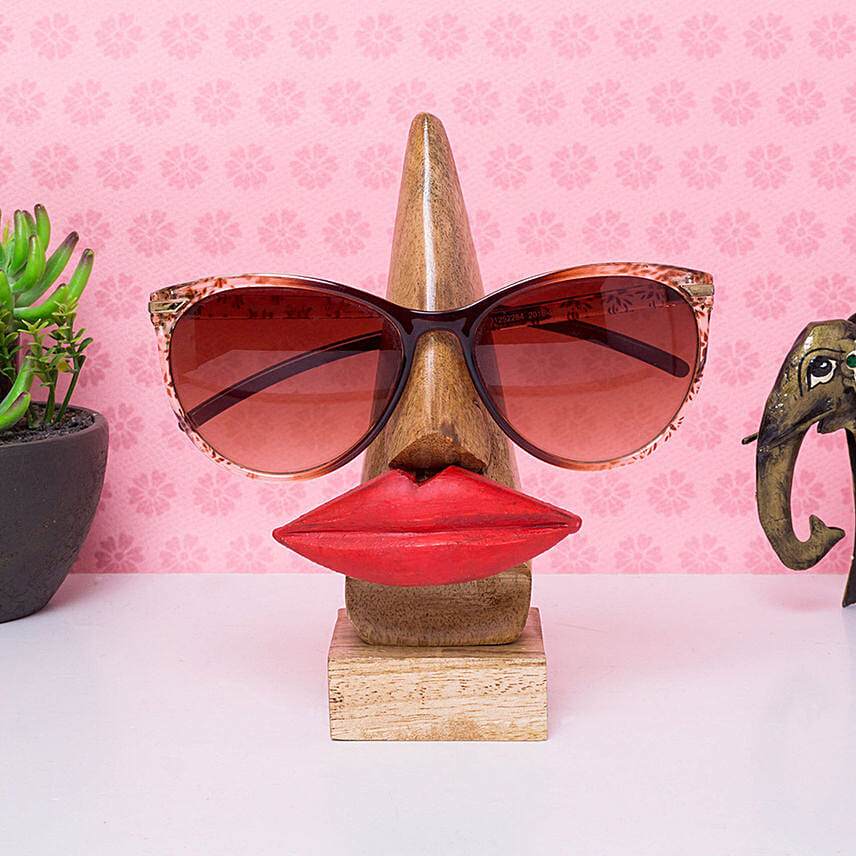 Lip Shaped Eyeglass Holder: Teachers Day Gifts Ideas