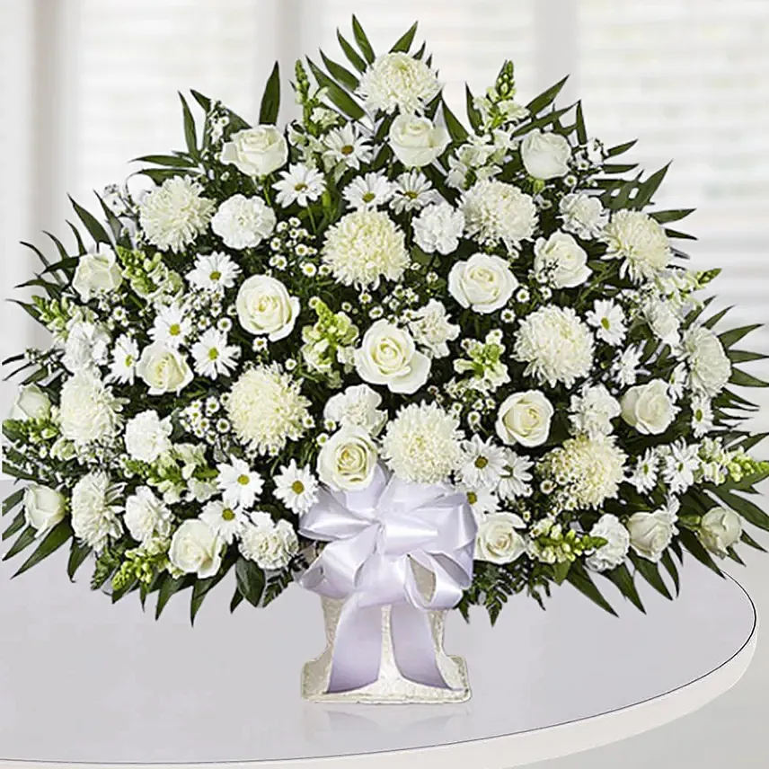 Luxurious White Flower Arrangement: Flower Wreath