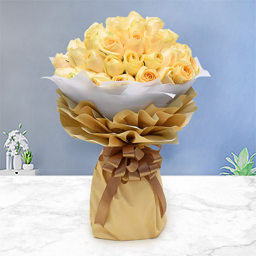 Majestic 50 Peach Roses: Best Housewarming gifts