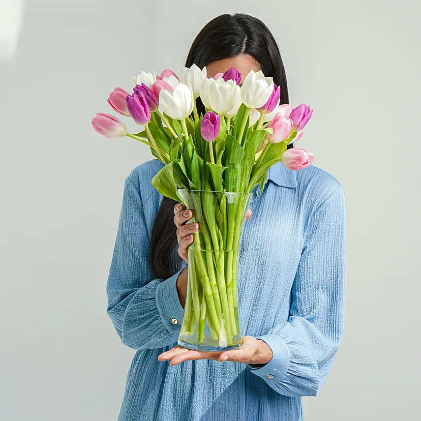 30 Painted Skies Tulip Bouquet: Flower Delivery In Umm Al Quwain