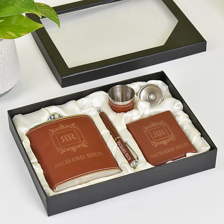 Personalised Hip Flask Gift Set: 