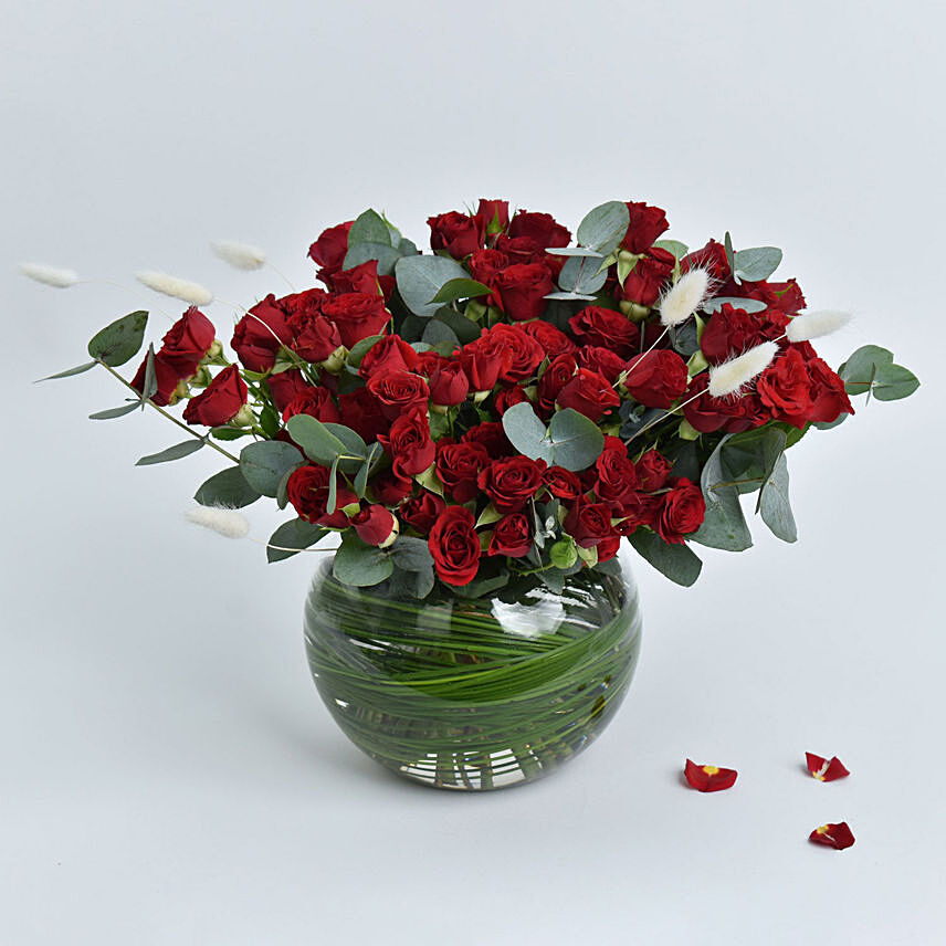 Spray Roses In a Vase: Birthday Flower Arrangements