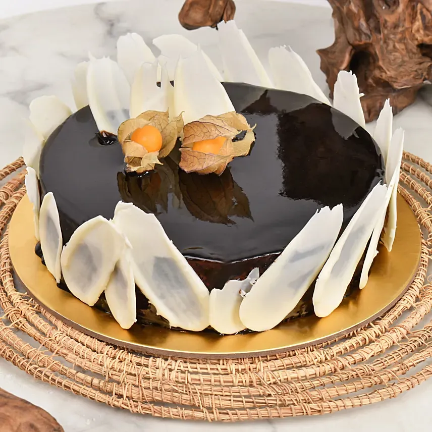 Swiss Dark Chocolate Cake: Birthday Gifts to Fujairah