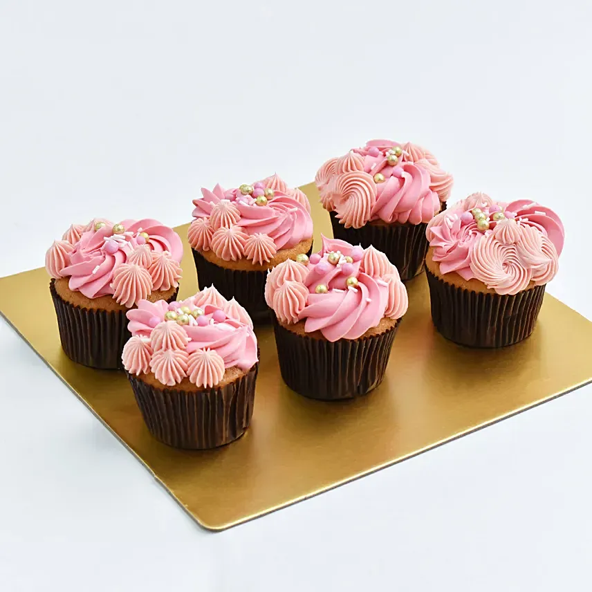 Vanilla Muffin Sponge Cupcakes: Women's Day Theme Cake