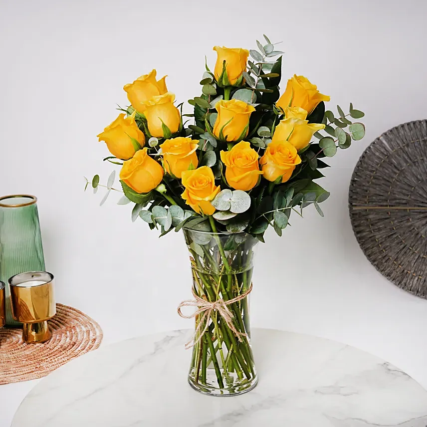 Vase Of Sunshine Yellow Roses: Yellow Roses Bouquet